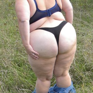 Cougar pulpeuse cherche maître pour jeu BDSM à Annecy Isabelle - rencontre-Milf-Annecy