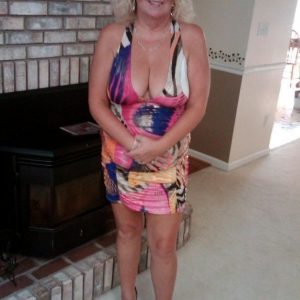 Viens chercher ton plaisir avec une Milf expérimentée Karine - rencontre-Cougar-Cherbourg-en-Cotentin