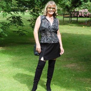 Florence, 48 ans, cherche un gars chaud pour bientôt Florence - rencontre-Cougar-Grenoble
